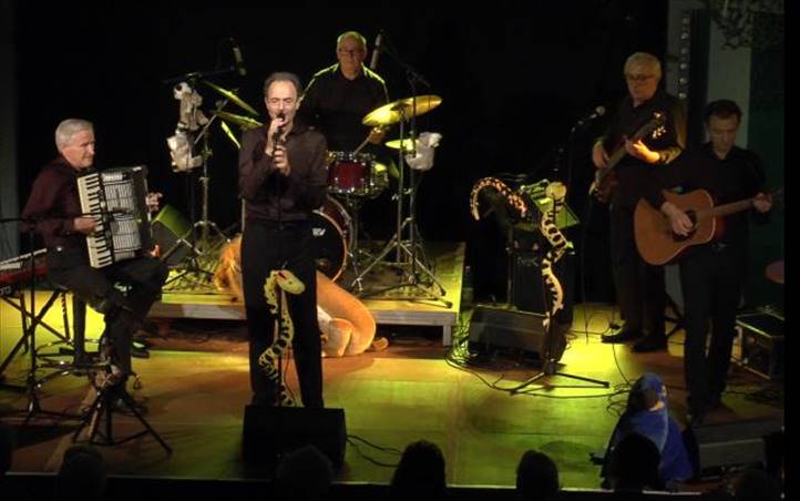 00004.00_58_17_04.Standbild010